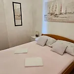 Komaic Apartment