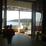 Komaic Apartment