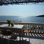 Komaic Apartment *
